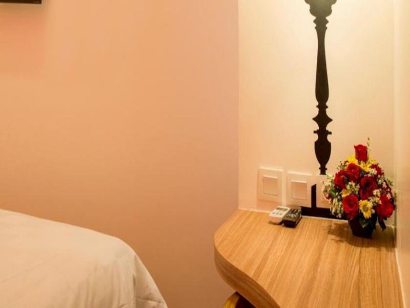 เดอมิรา โฮเต็ล Hotel สุราบายา ภายนอก รูปภาพ