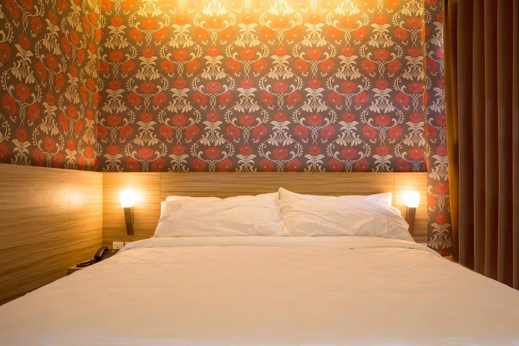เดอมิรา โฮเต็ล Hotel สุราบายา ภายนอก รูปภาพ