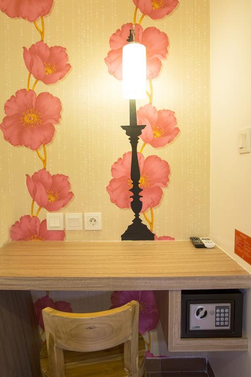 เดอมิรา โฮเต็ล Hotel สุราบายา ภายนอก รูปภาพ