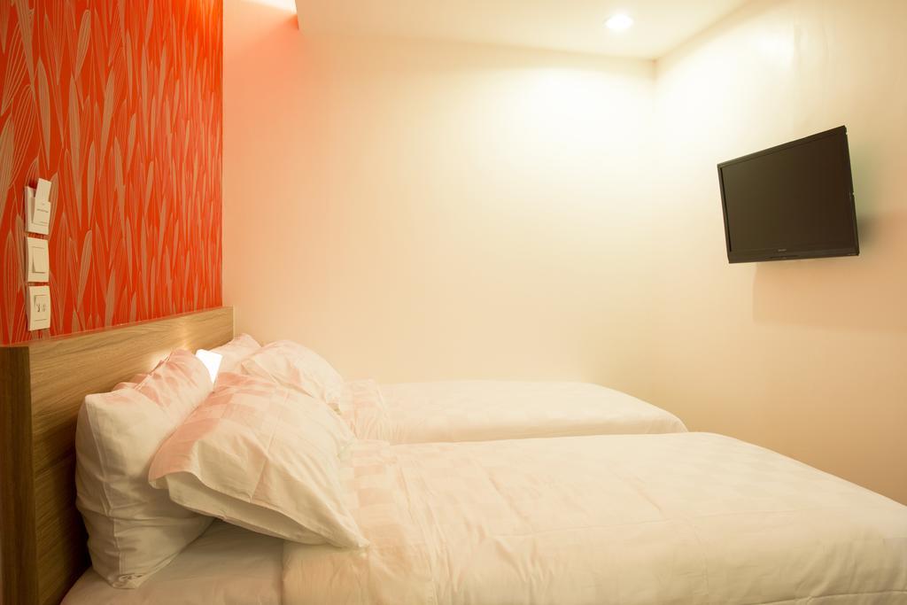 เดอมิรา โฮเต็ล Hotel สุราบายา ภายนอก รูปภาพ